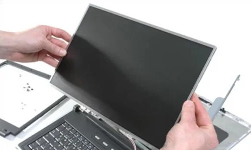 Apple MacBook ekran degisimi